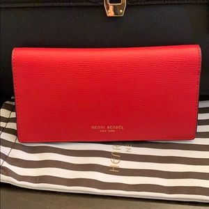 ❤️Henri Bendel Kangaroo Wallet❤️